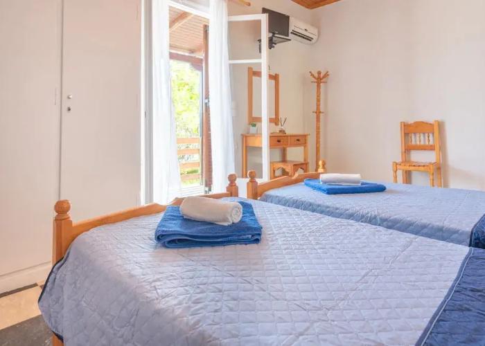 Villa Popi on the Beach of Agios Gordios