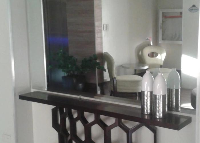 Queen Margarette Hotel - Downtown