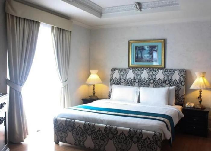 Queen Margarette Hotel - Main