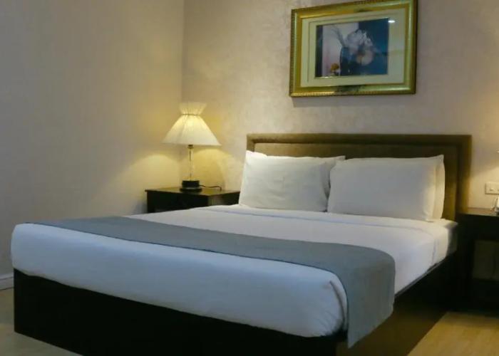 Queen Margarette Hotel - Main