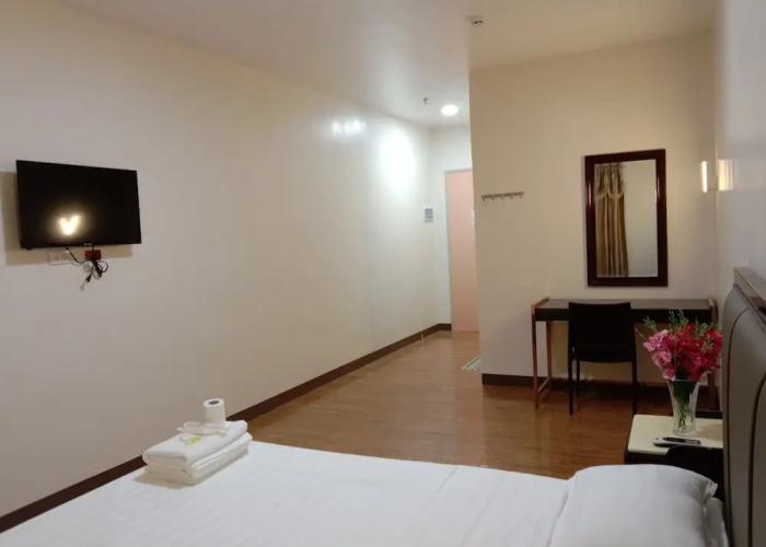 Meaco Royal Hotel- Lucena