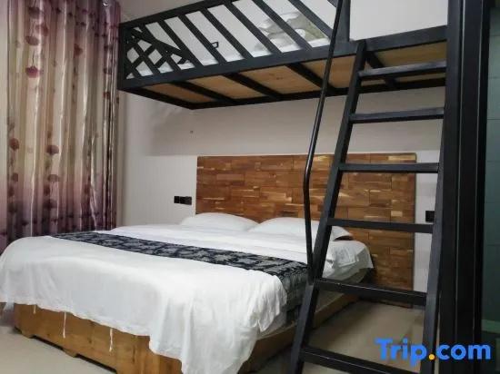 Yinxiang Xijiang Resort Hotel