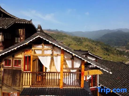 Xijiang Qianhu Miaozhai East Building Homestay (Embroidery Tianjie Viewing Store)