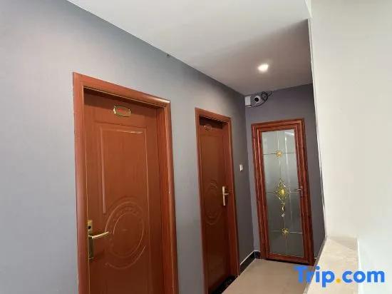 Xijiang Chaoyang Resort Hotel (Qianhu Miaozhai West Gate Tourist Service Center)