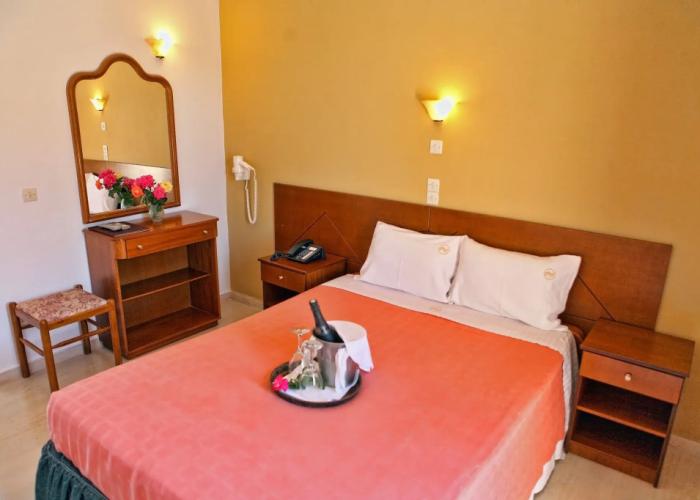 Pasiphae Hotel
