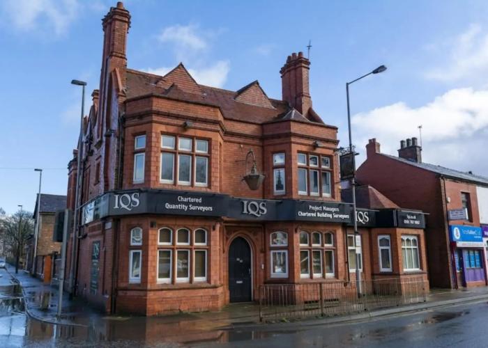 The Apartment No 2 The Old Red King Pub