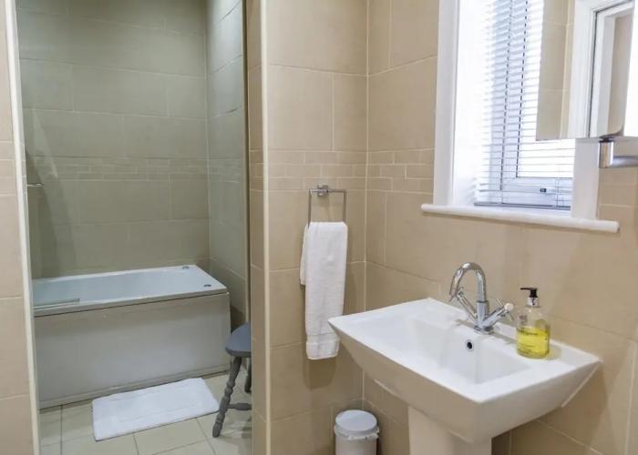 Luxury Apt No 1 - Two Bed Apartment