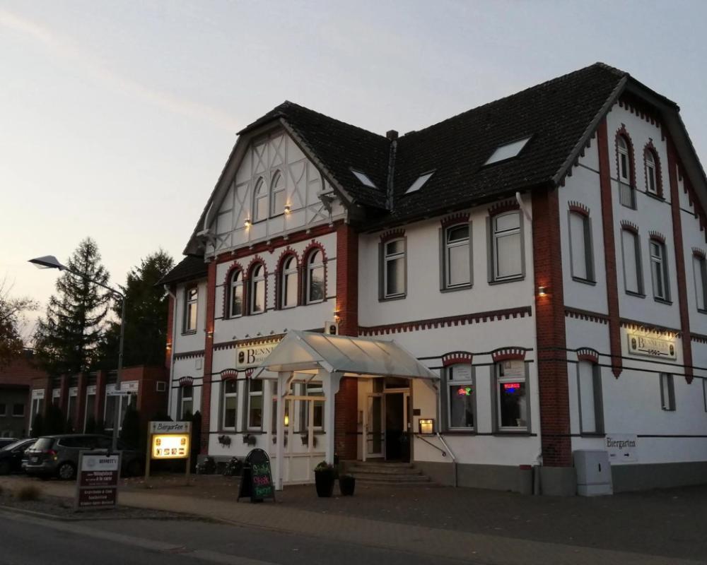 Bennett's Restaurant & Hotel