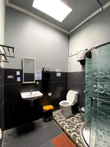 Dong Paloh Hostel