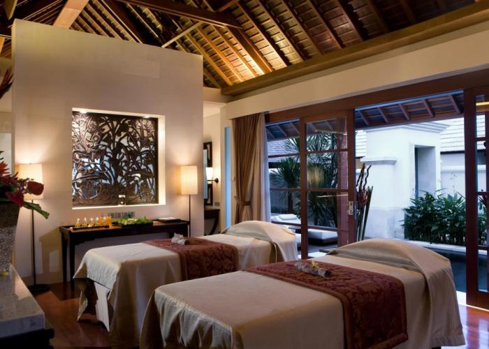 The Royal Santrian Hotel
