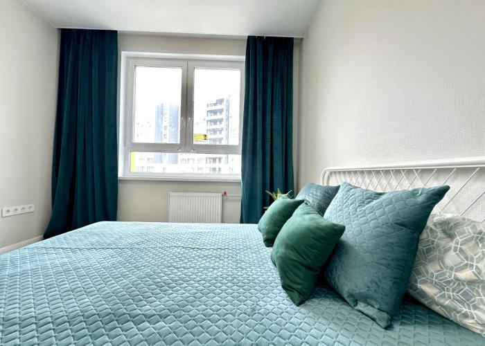 Lyuks Akvamarin s Dizaynerskim Remontom, Dlya Bolshoy Semi Apartments