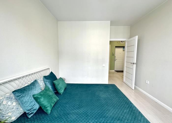 Lyuks Akvamarin s Dizaynerskim Remontom, Dlya Bolshoy Semi Apartments