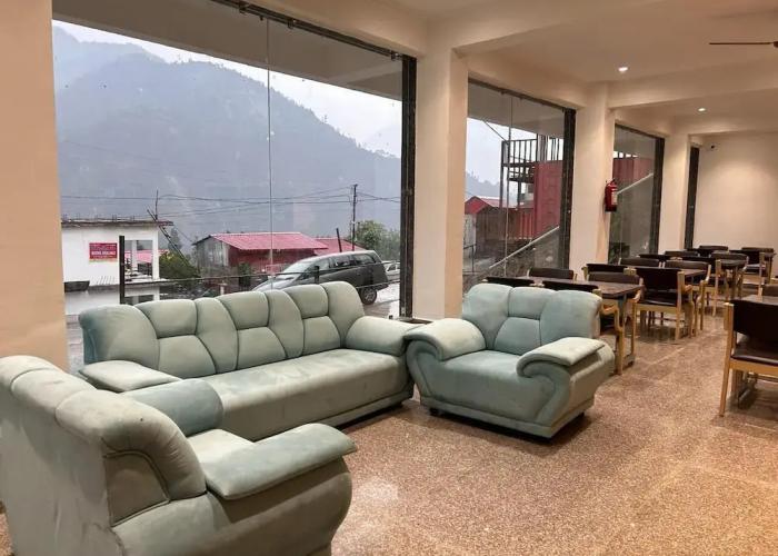 Shiv Kedar Hotel