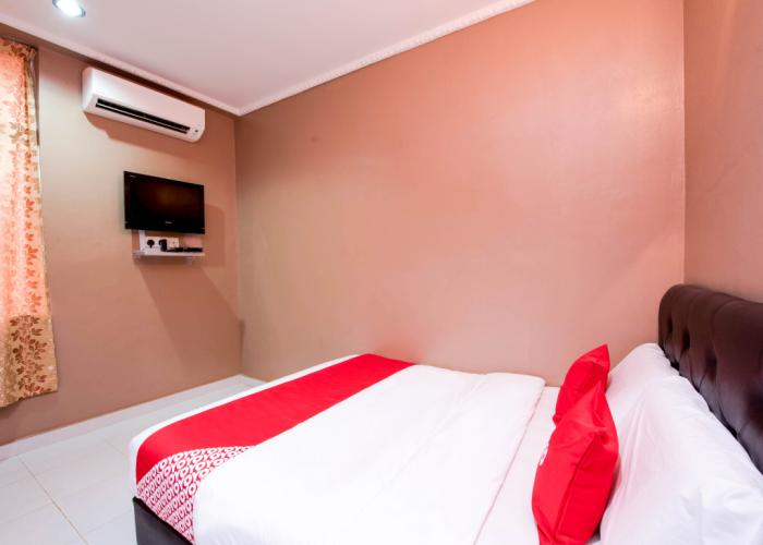 OYO 89348 RG Motel