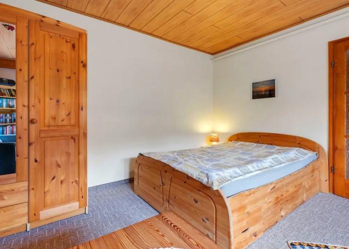 Cozy Apartment near Sea in Warin