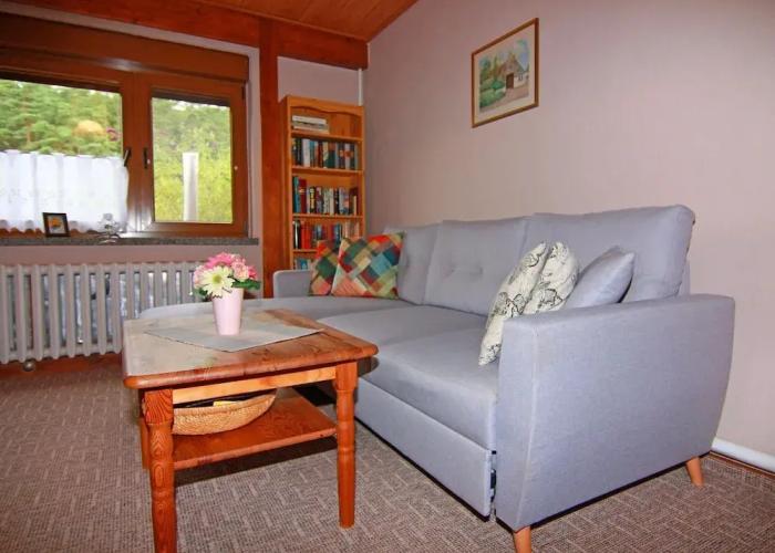 Cozy Apartment near Sea in Warin