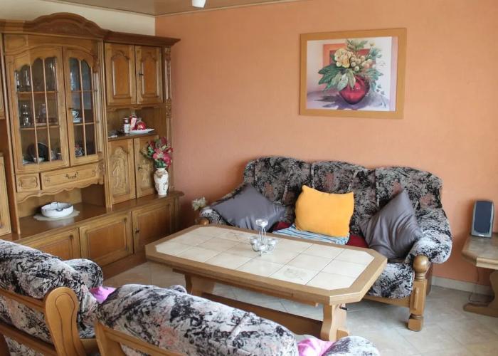 Geraeumige Ferienwohnung mit Garten in Brusow