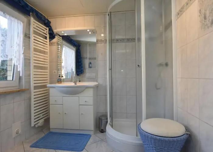Geraeumige Ferienwohnung mit Garten in Brusow