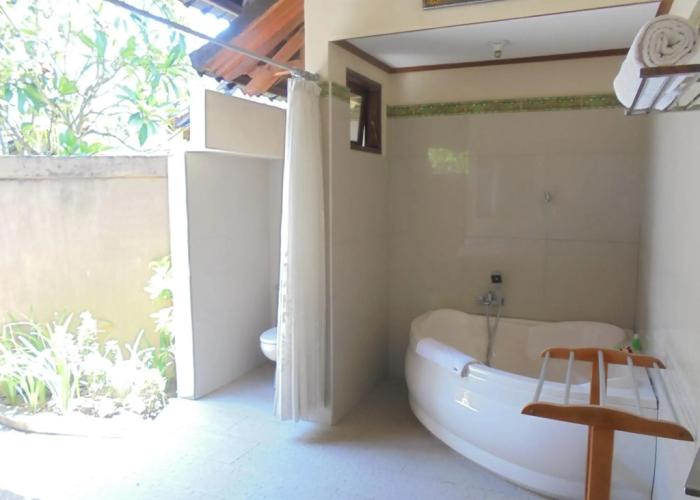Arya Amed Beach Resort and Dive Center
