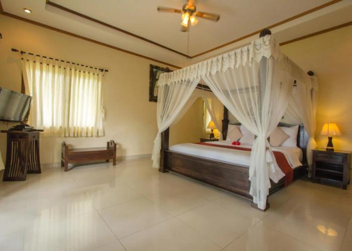 Arya Amed Beach Resort and Dive Center