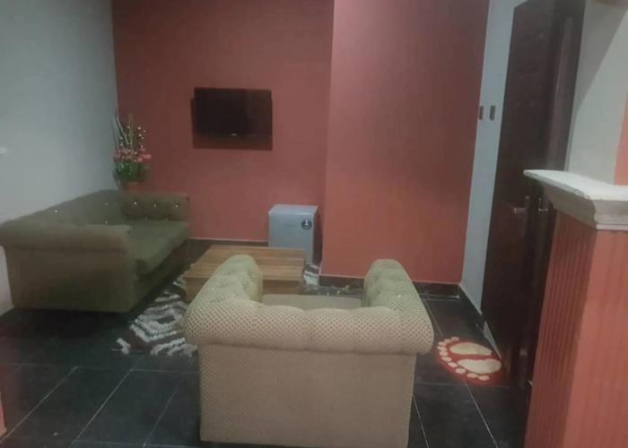 Momak 6 Hotel & Suites