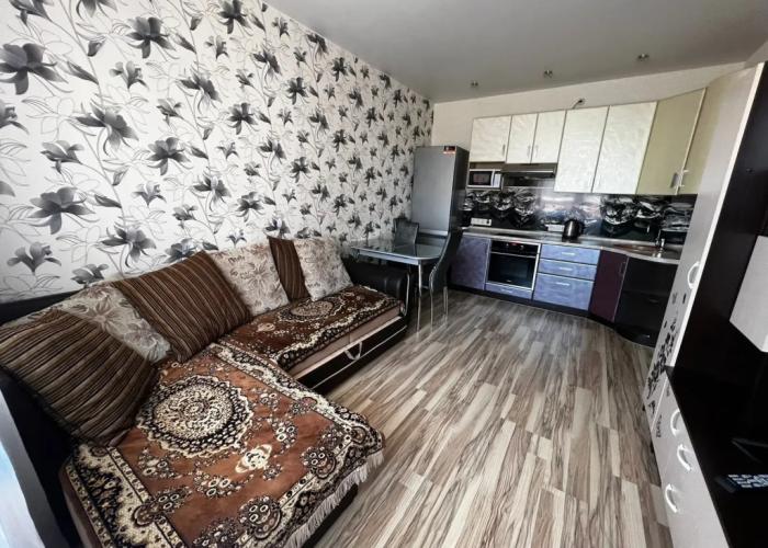 AlexHome RP Sverdlovskiy Stroiteley 6 Flat