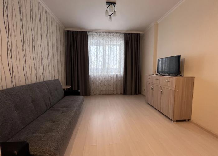 Kvartira Alexhome Rp Sverdlovskiy Zarechnaya 3 Apartments