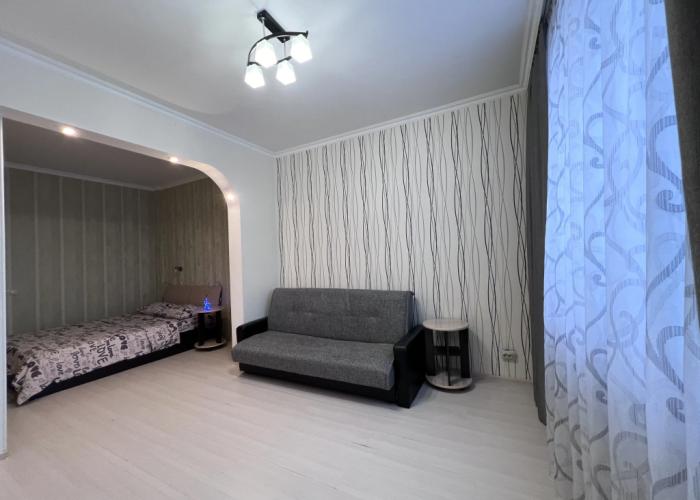 Kvartira Alexhome Rp Sverdlovskiy Zarechnaya 3 Apartments