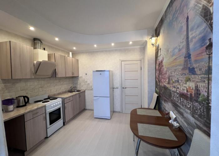 Kvartira Alexhome Rp Sverdlovskiy Zarechnaya 3 Apartments