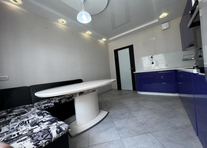 Kvartira Alexhome Rp Sverdlovskiy Mikhaila Marchenko 8 Apartments