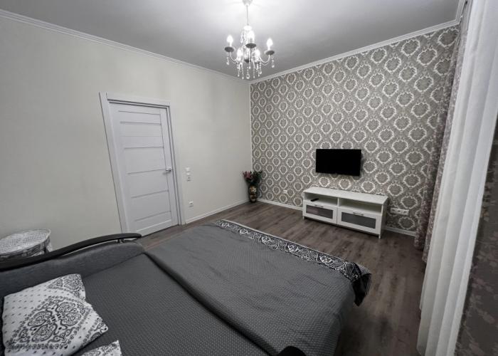 Kvartira Alexhome Rp Sverdlovskiy Alekseya Korotkova 1 Apartments