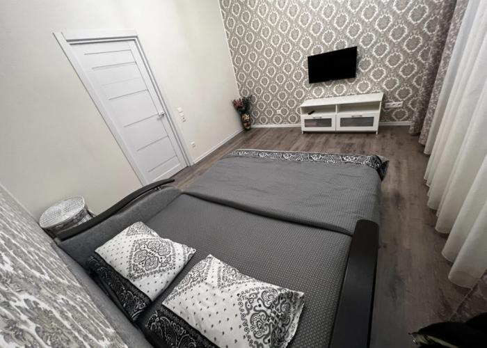 Kvartira Alexhome Rp Sverdlovskiy Alekseya Korotkova 1 Apartments