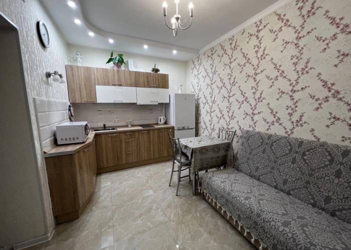 Kvartira Alexhome Rp Sverdlovskiy Alekseya Korotkova 1 Apartments