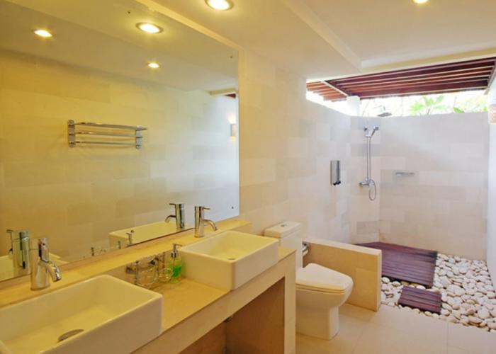 Frangipani Beach Hotel