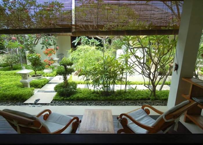Frangipani Beach Hotel