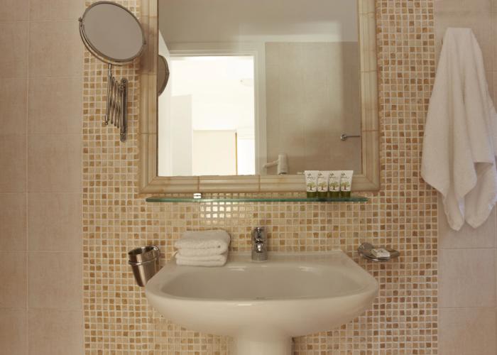 Anassa Mare Villas and Residences