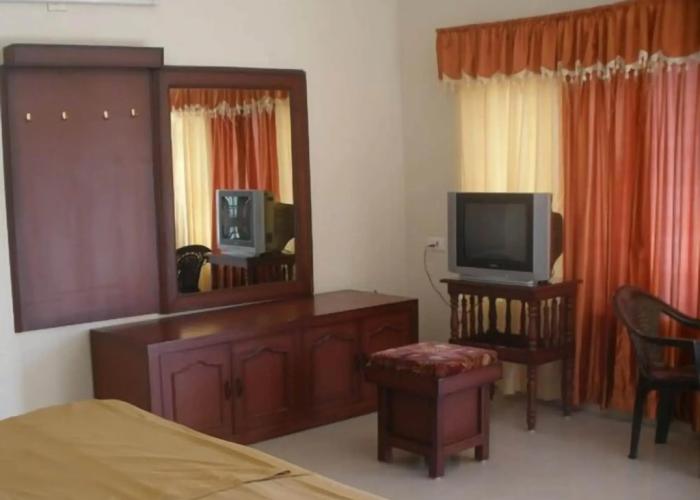 Jungle Palace Homestay