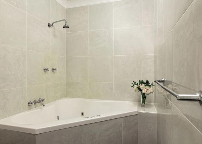 Mt Tamborine Stonehaven Boutique Hotel