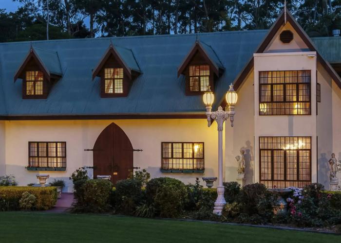 Mt Tamborine Stonehaven Boutique Hotel
