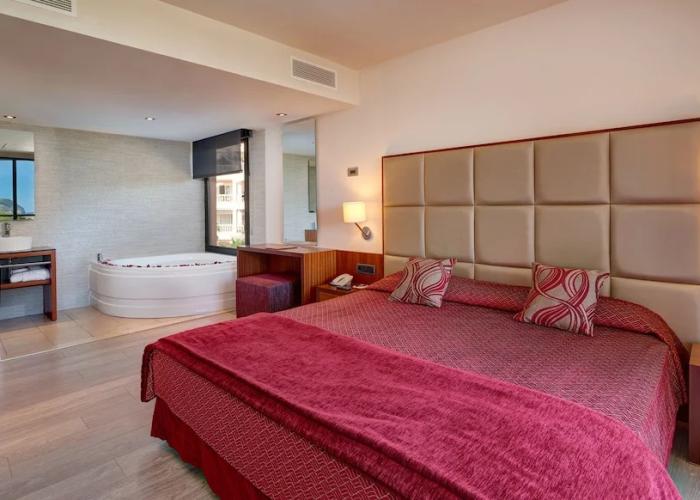 Protur Turó Pins Hotel