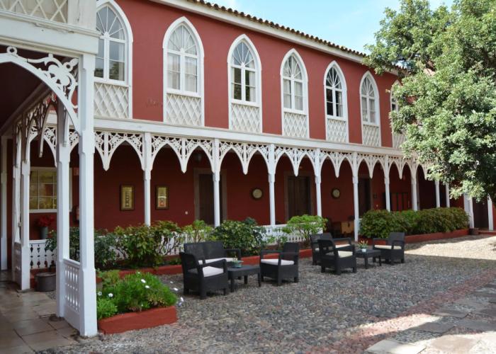 Hotel Rural Las Longueras