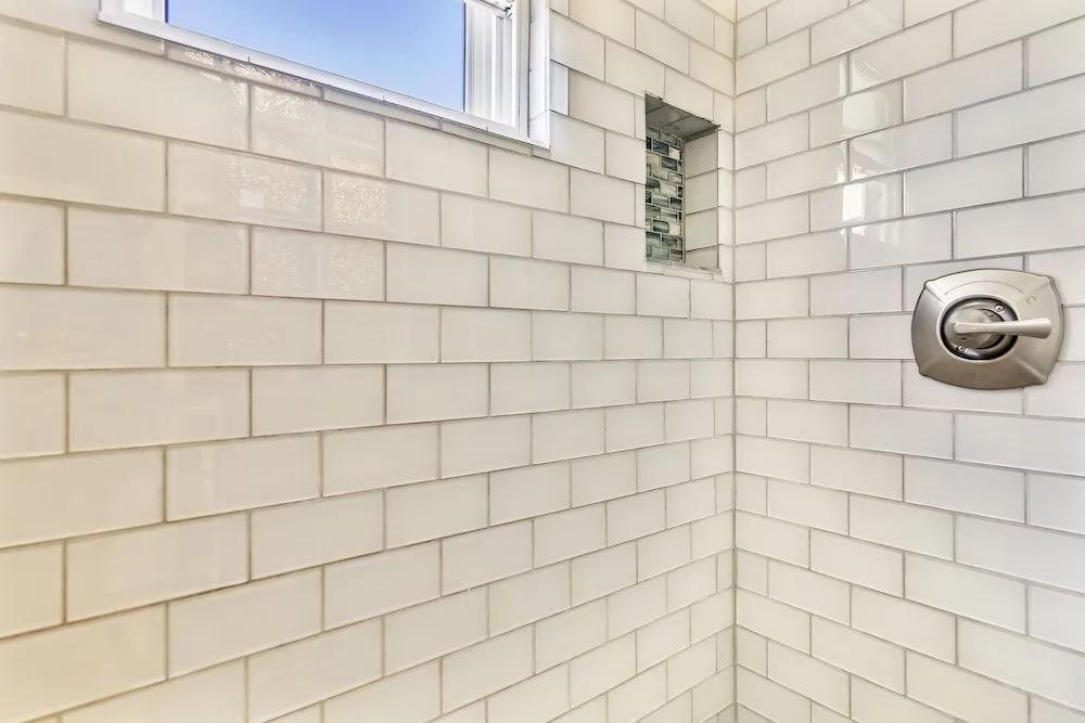 4523jllyrgerjbnh - Jolly Roger