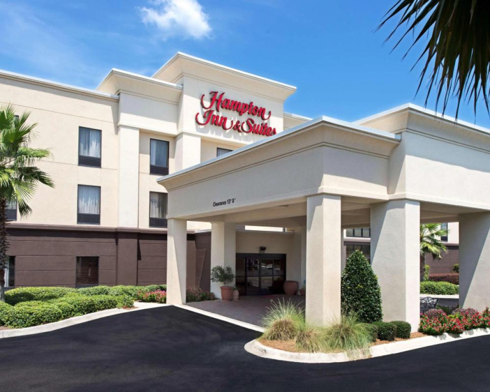 Hampton Inn & Suites Pensacola I-10 N at Univ. Town Plaza