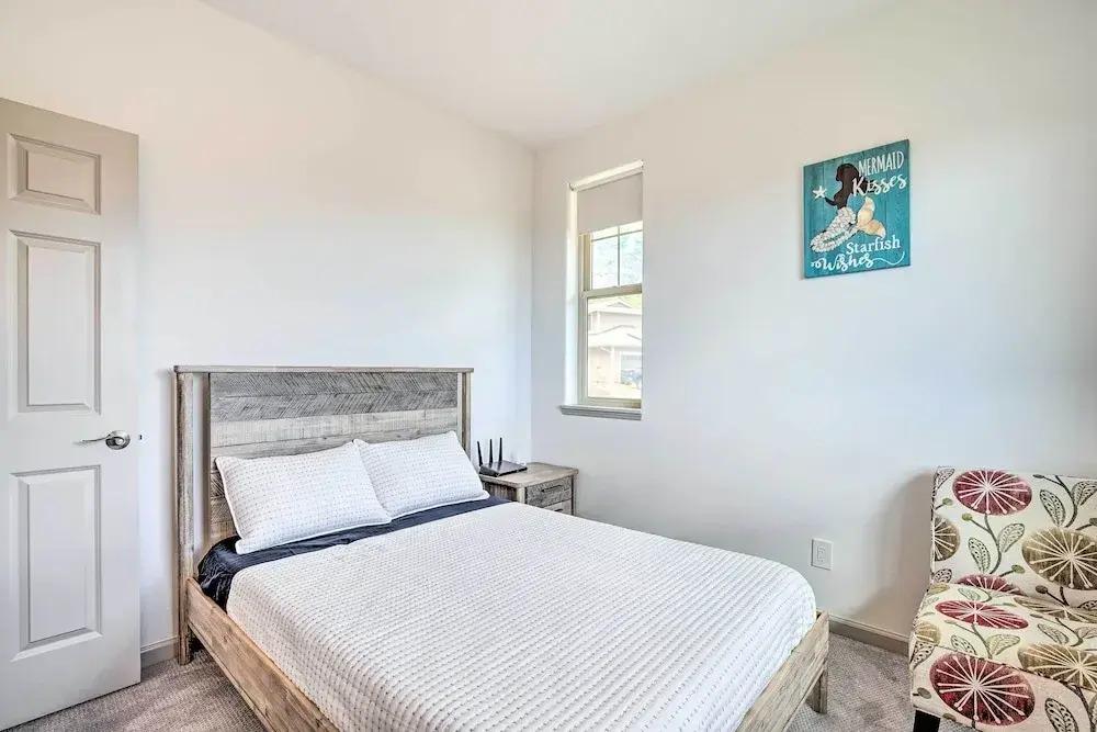 Modern Waianae Home w/ Mountain & Valley View