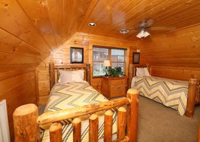 Up Up  Away - Two Bedroom Cabin