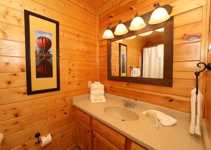 Up Up  Away - Two Bedroom Cabin