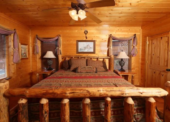 Howling Wolf - One Bedroom Cabin