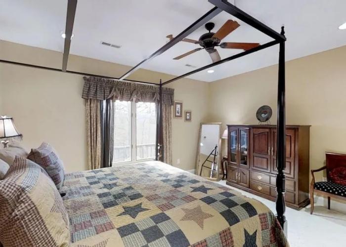 Enchanted Primrose 2 Bedroom Chalet by RedAwning