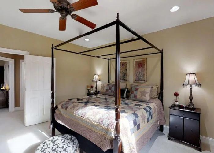 Enchanted Primrose 2 Bedroom Chalet by RedAwning