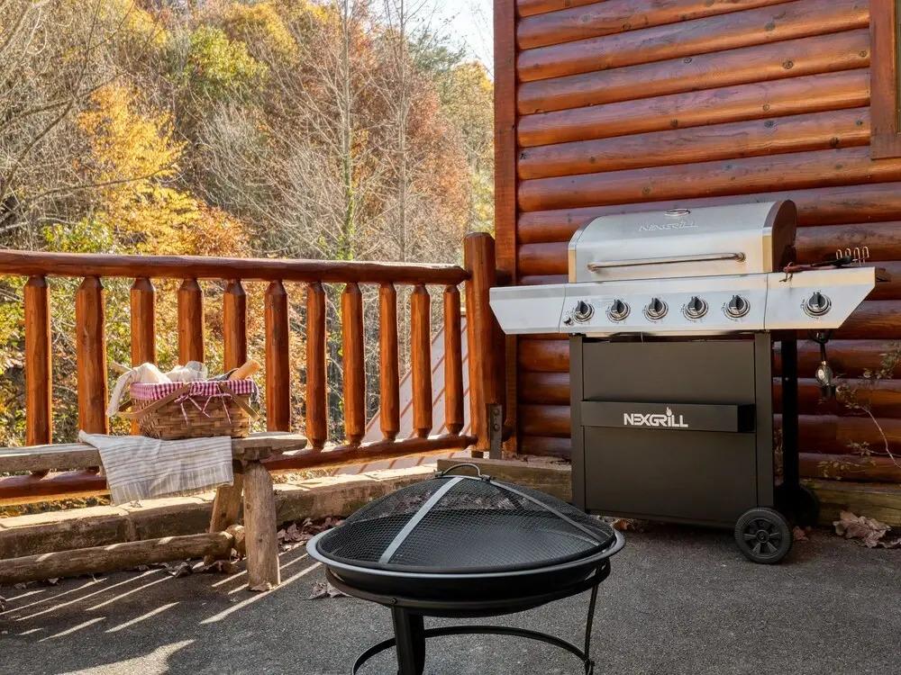 фото Hazel by Avantstay Cliffside Modern Cabin w/ Incredible Views & Hot Tub